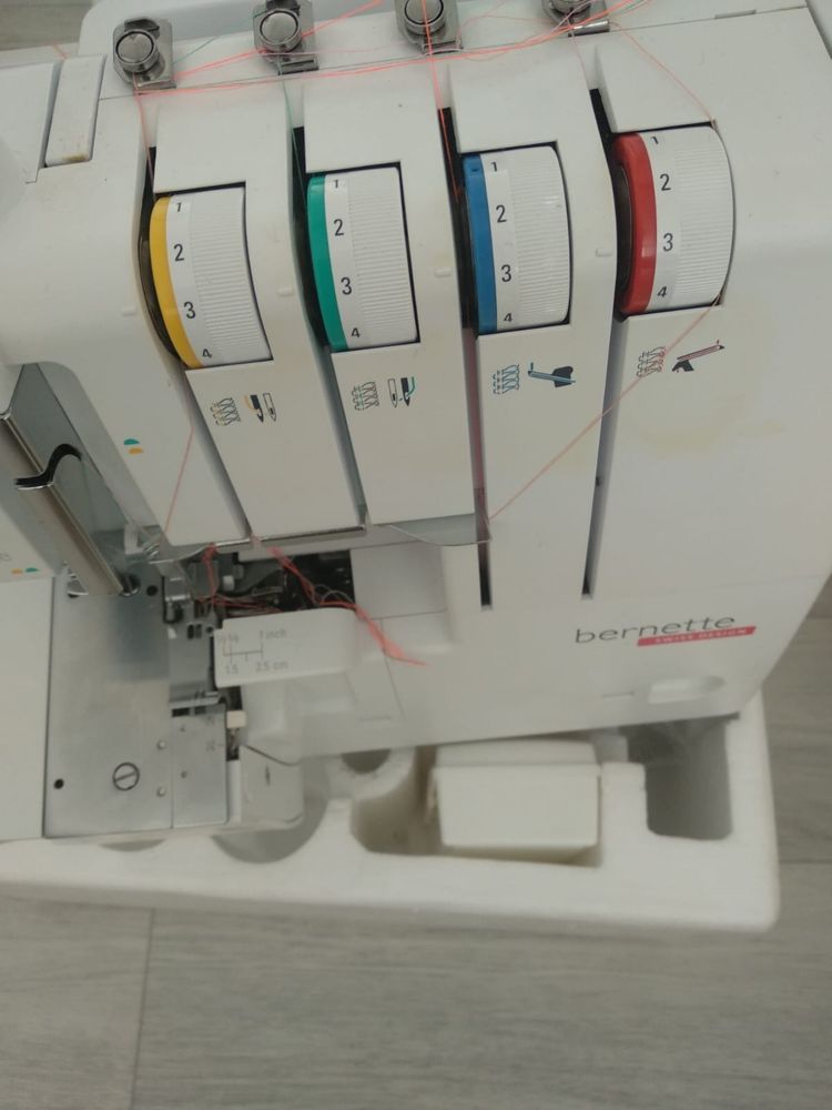 Продаю швейную машину Bernette b44 Funlock