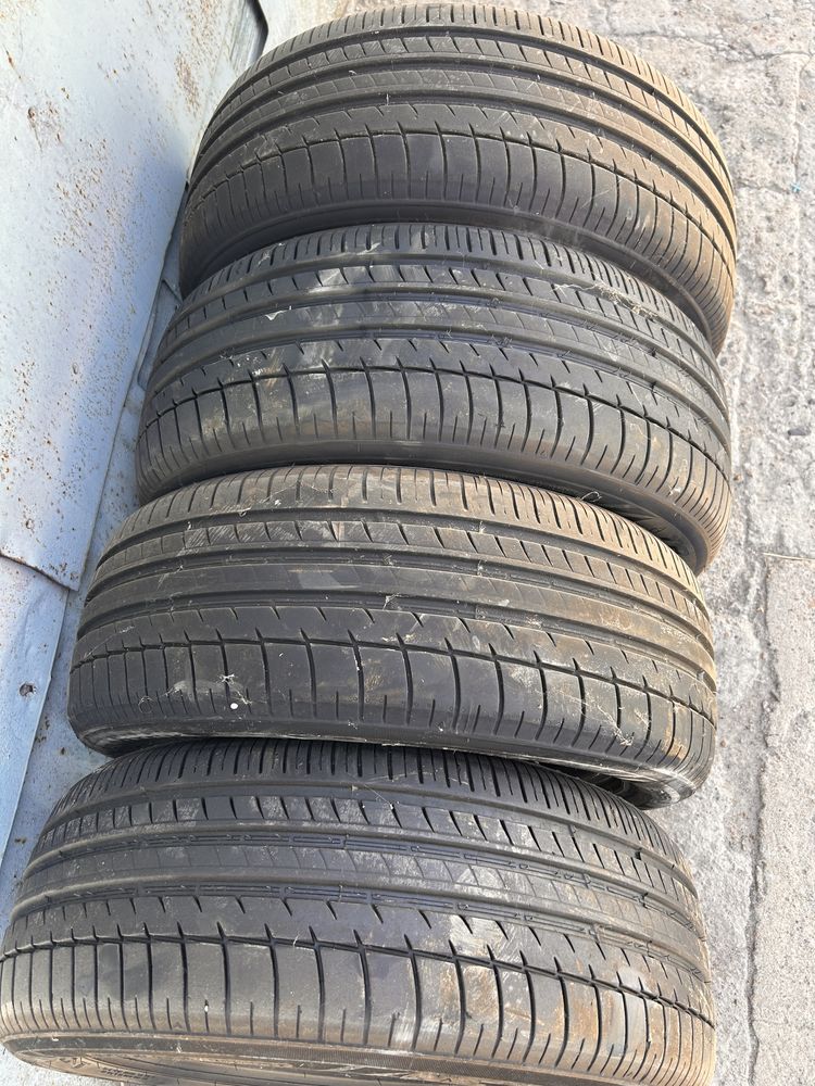 Продам шины R-16 205/55 летние