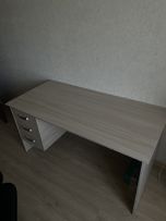 Продаю стол Үстелді сатамын