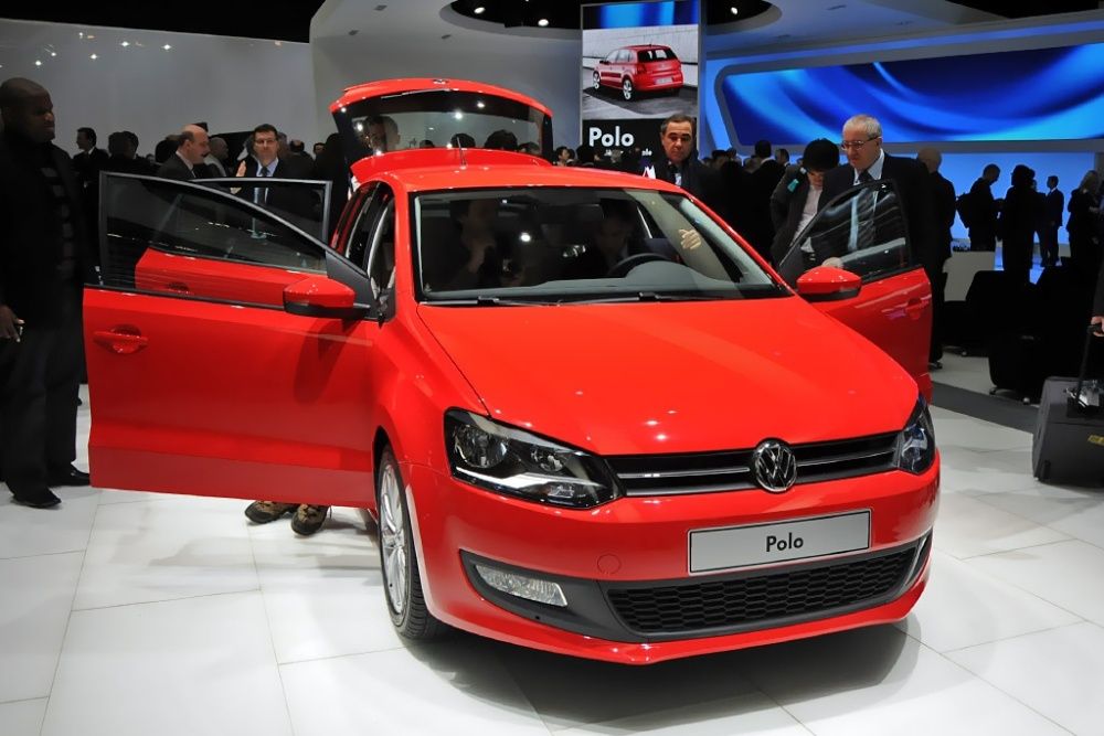 Запчасти поло POLO SEDAN 10- кузовные запчасти...