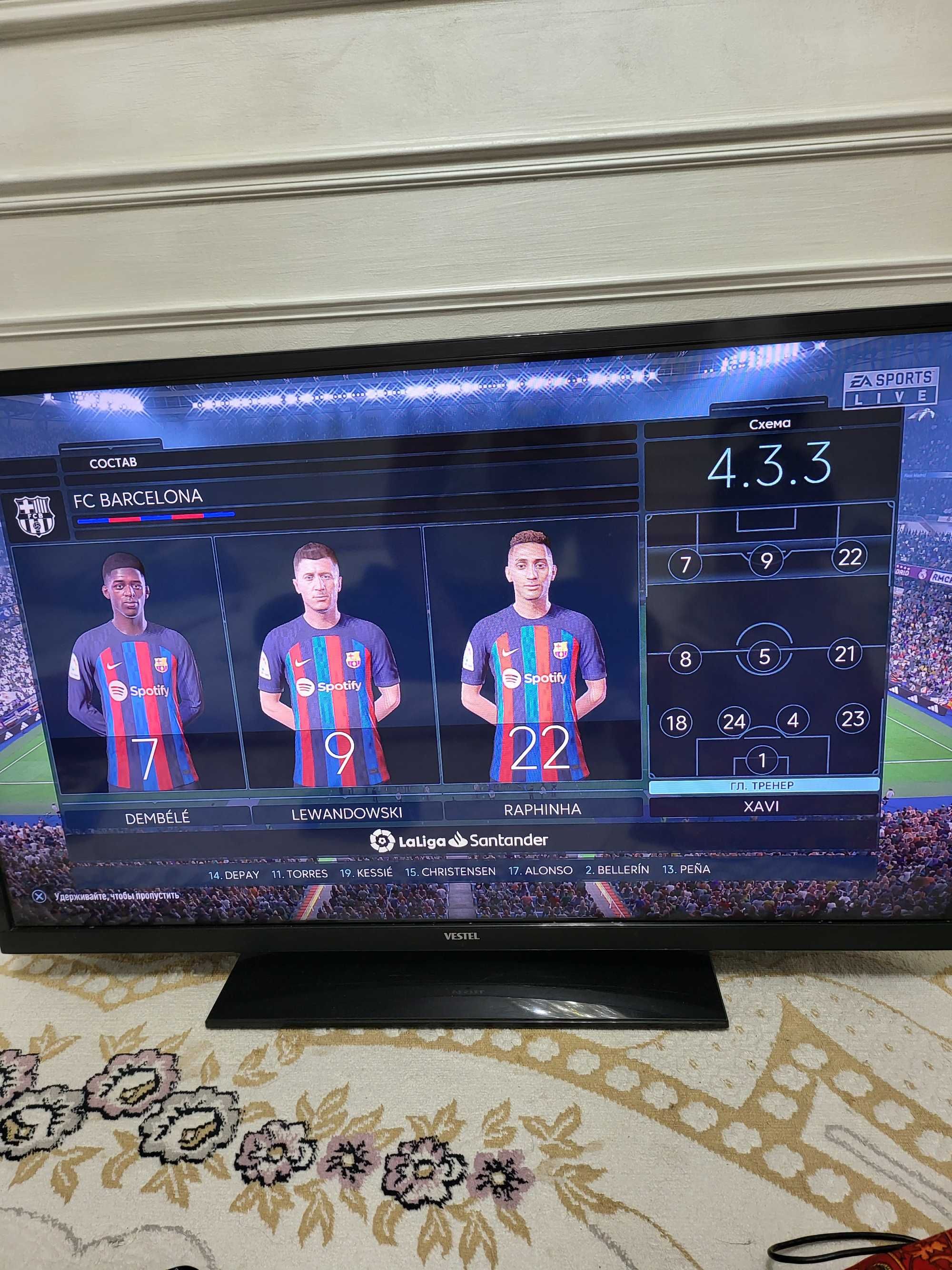 Playstation4 с телевизором с 2 джойстиками и играми