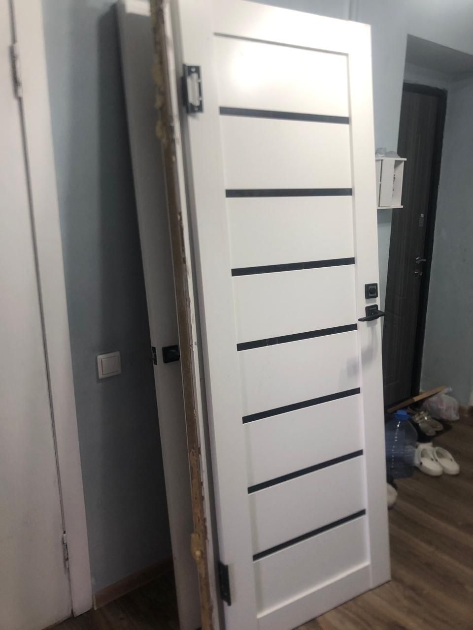 Срочно продаются белые двери!