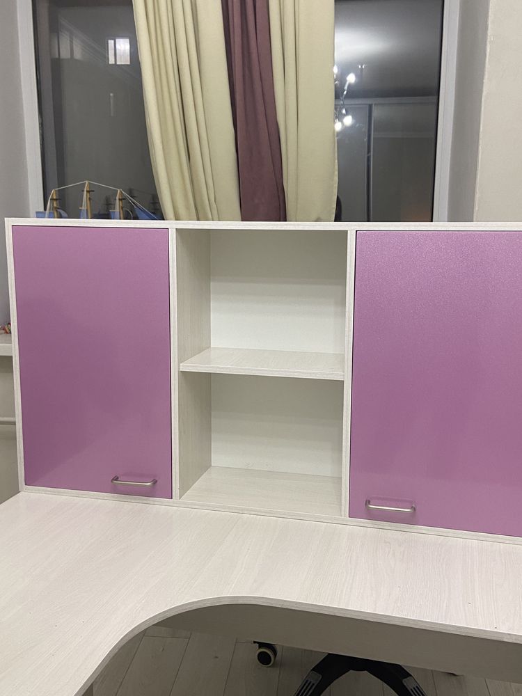 продам письменный стол со шкафом с полками