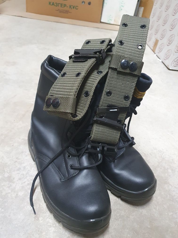 Продам новые берцы 41-42 размер