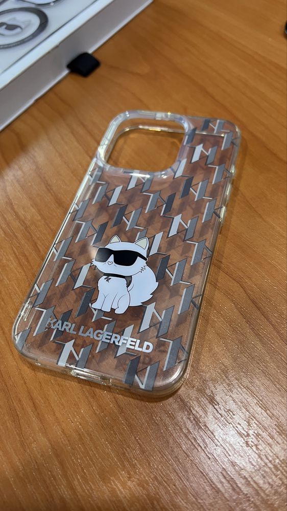 Чехлы на Iphone 15 pro