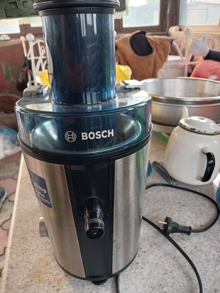 Соковыжималка Bosch.