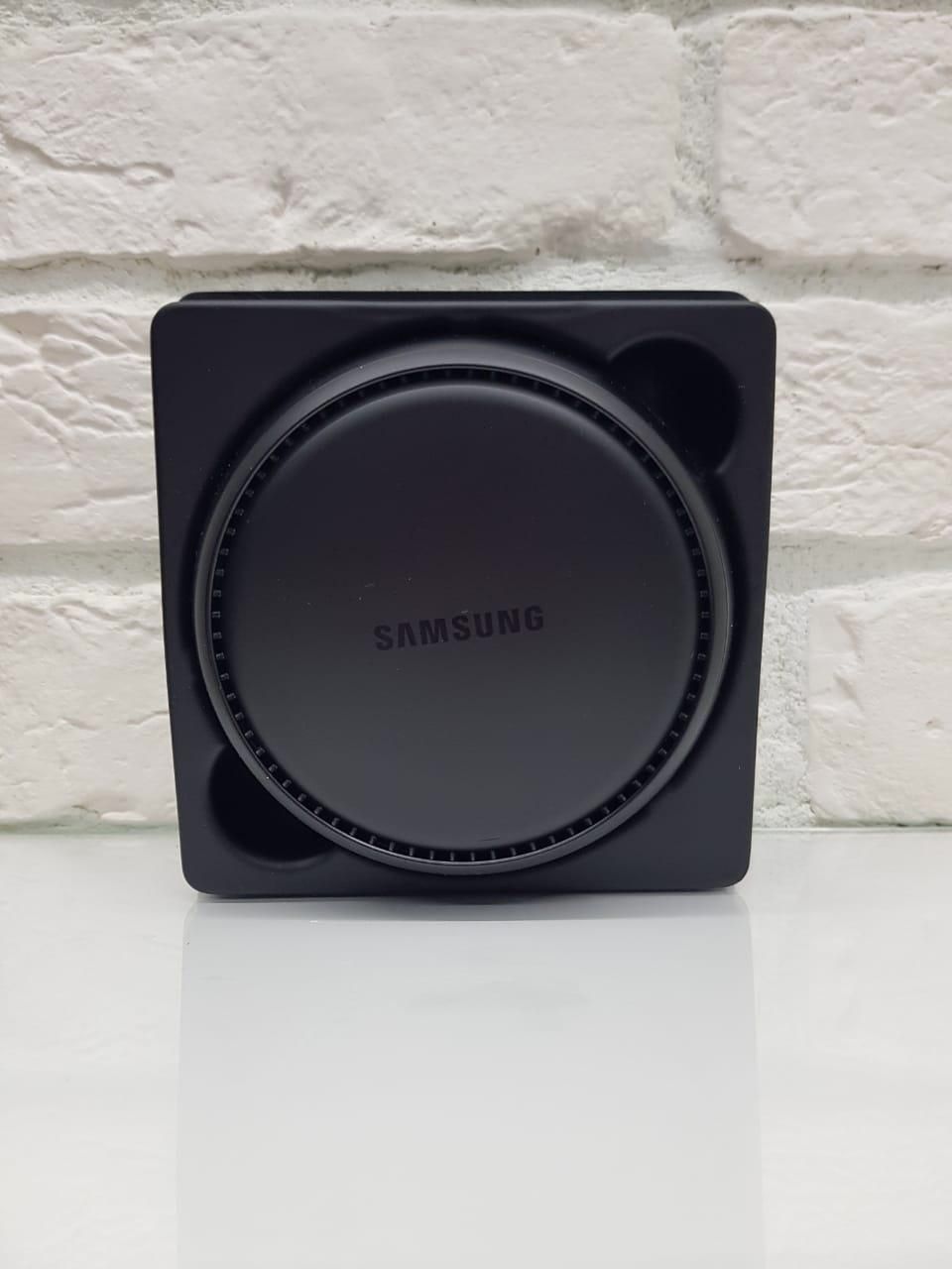 Samsung Dex station.
