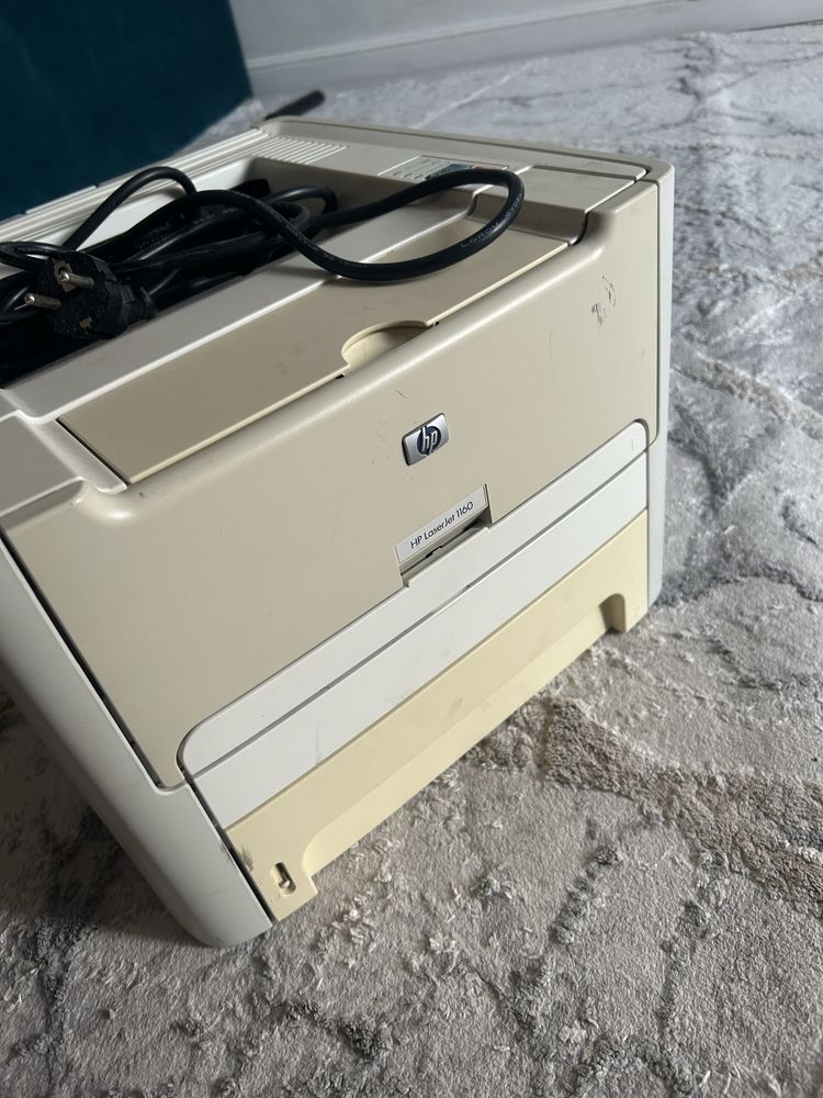 продам работающий принтер hp Laserjet 1160