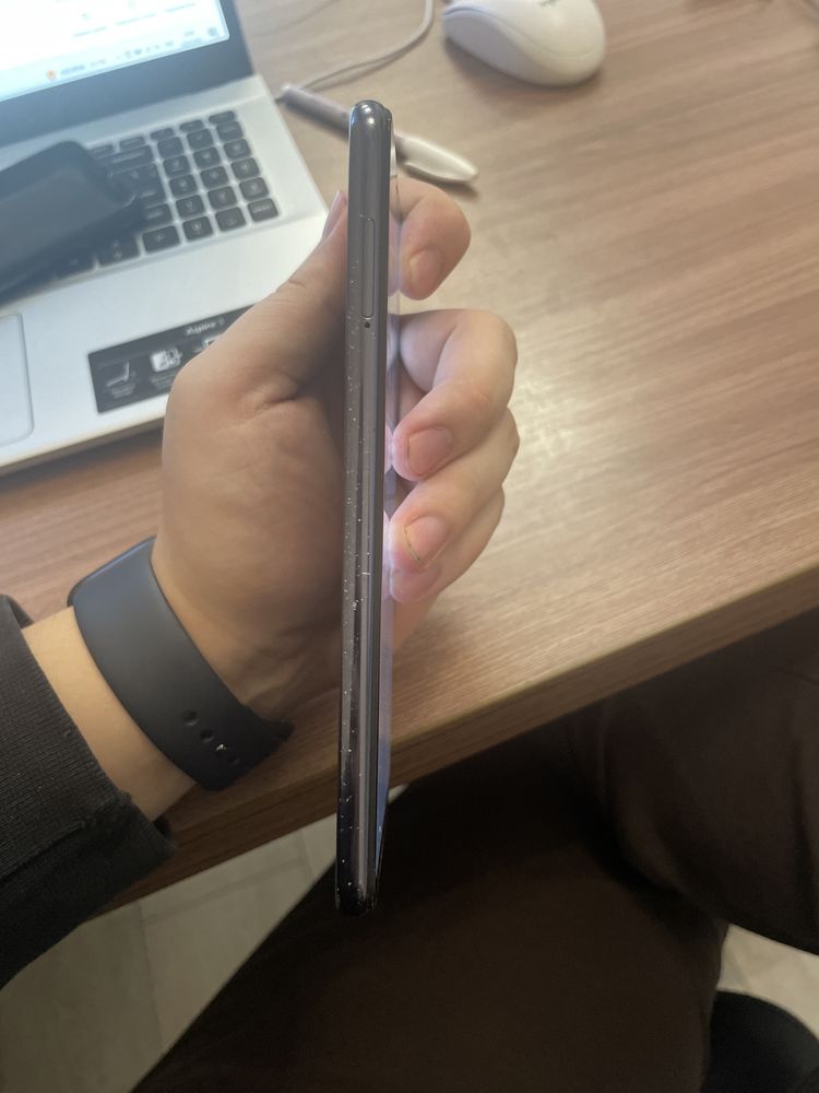 Продам телефон Mi 8 Lite 128gb