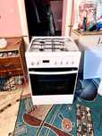 Продам газовую плиту + подарок Ассель печь
