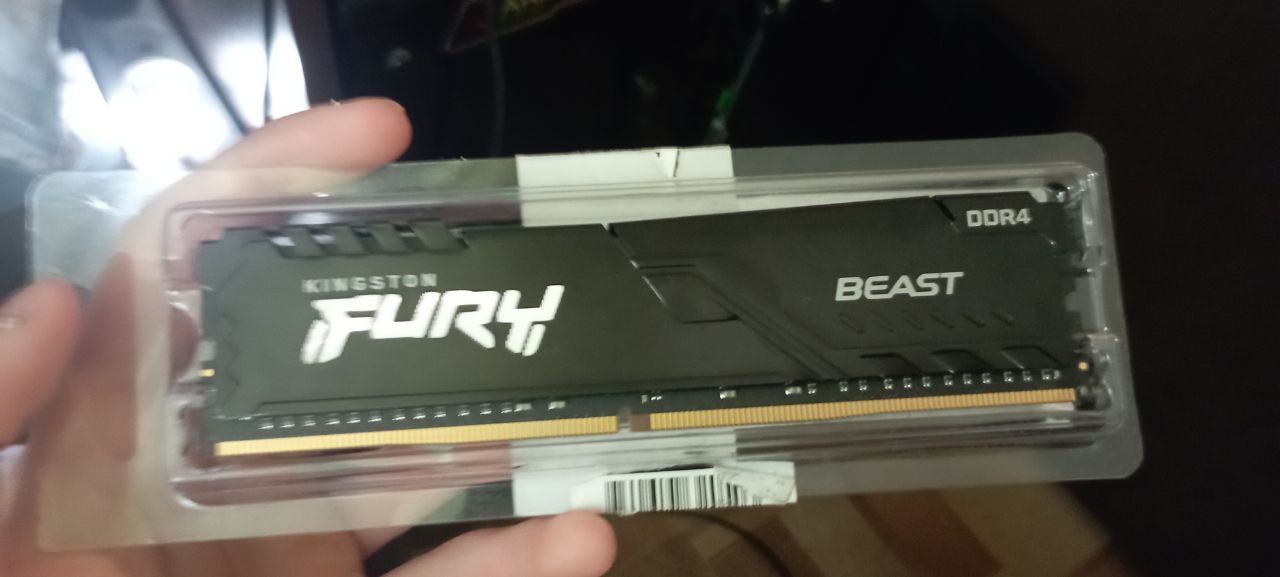 Оперативая память 16 Gb kingston fury beast