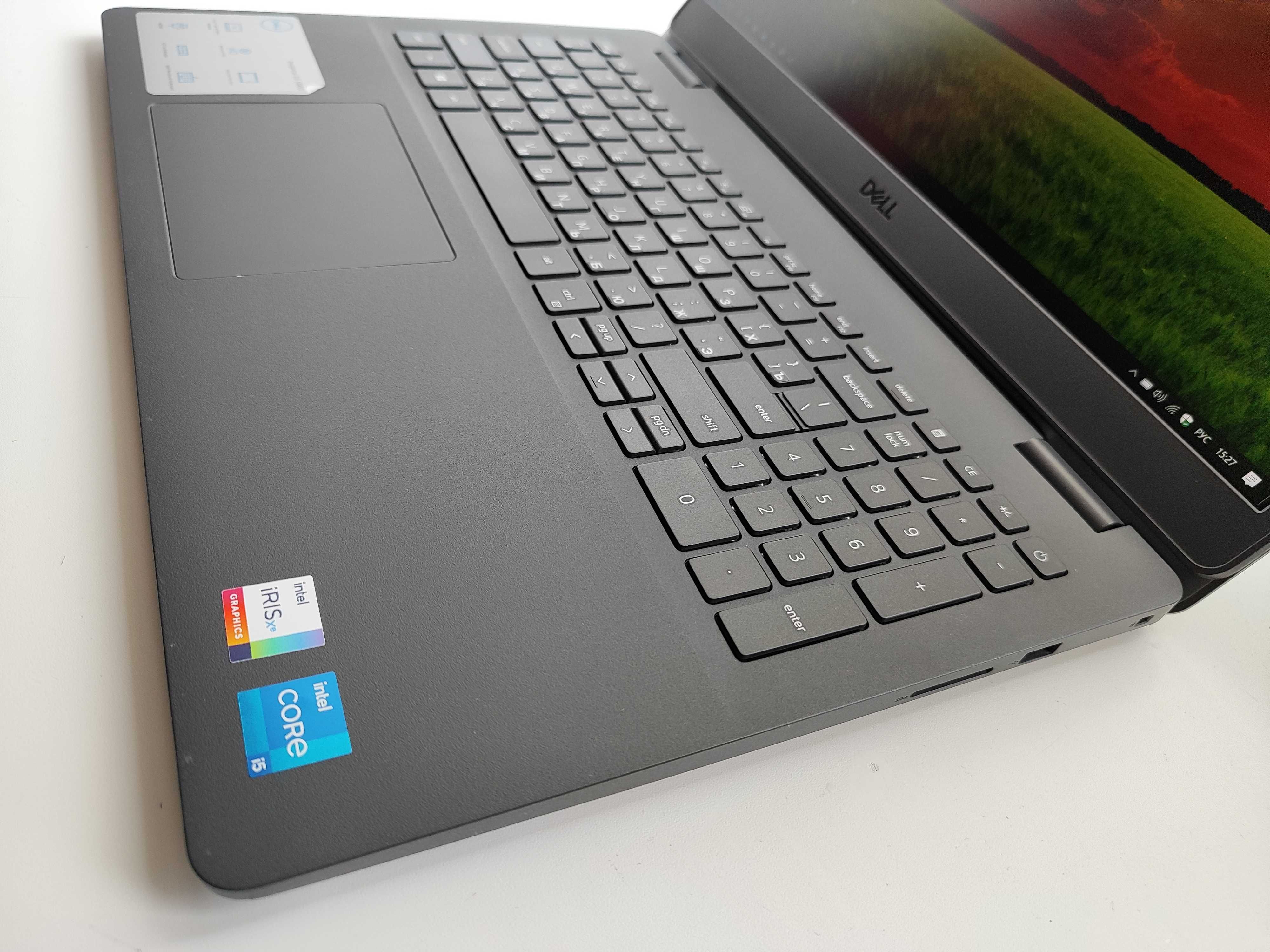 Dell Ispirion 3511/i5-1135G7/12/256SSD/1TbHDD/FHD/IPS