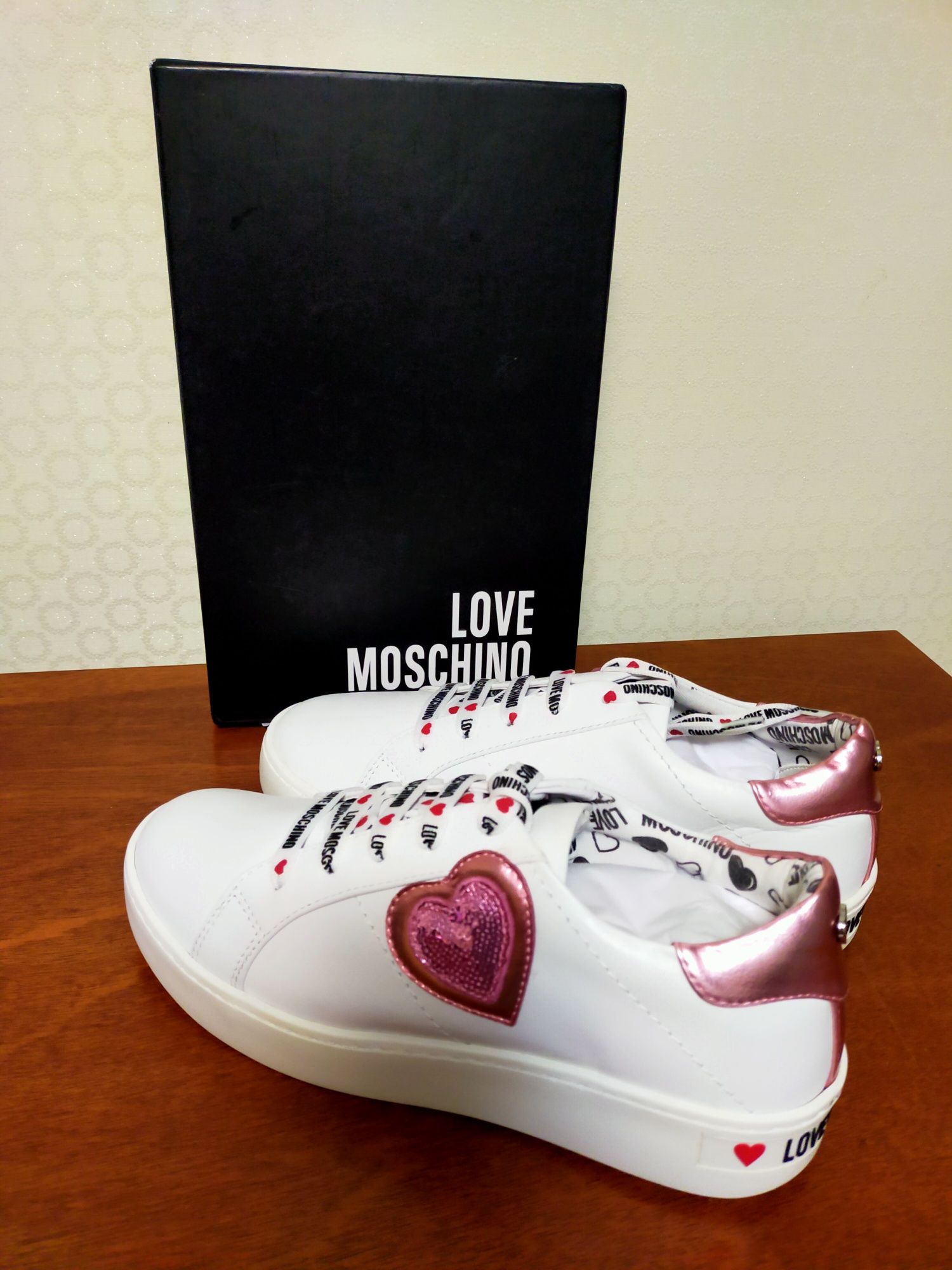 Продам новые Love Moschino - Casadei - Mark Jacob's