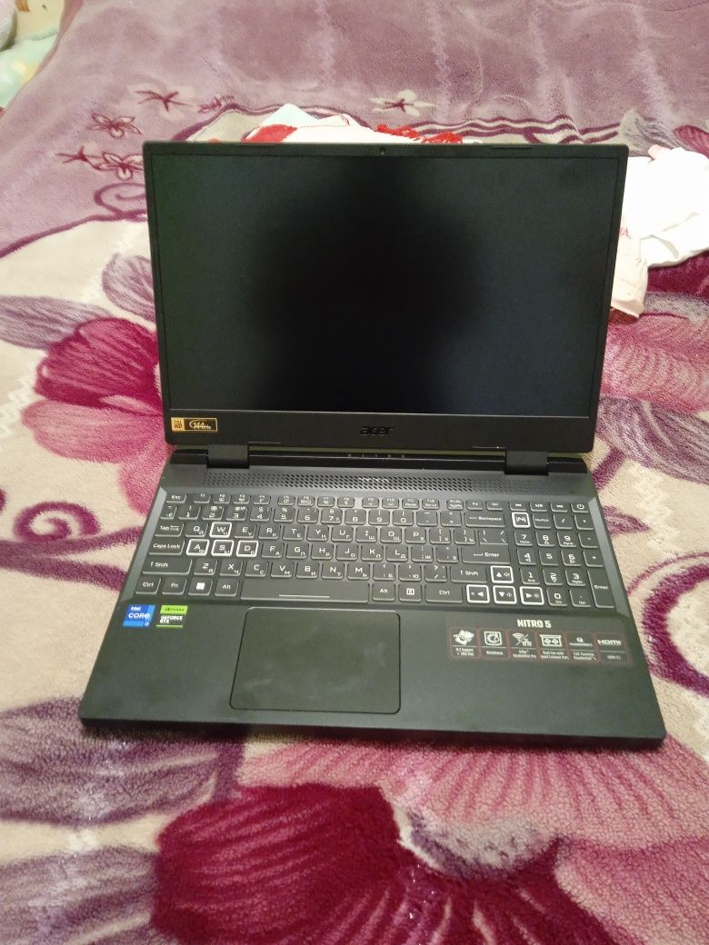 Aser nitro 5 почти новый
