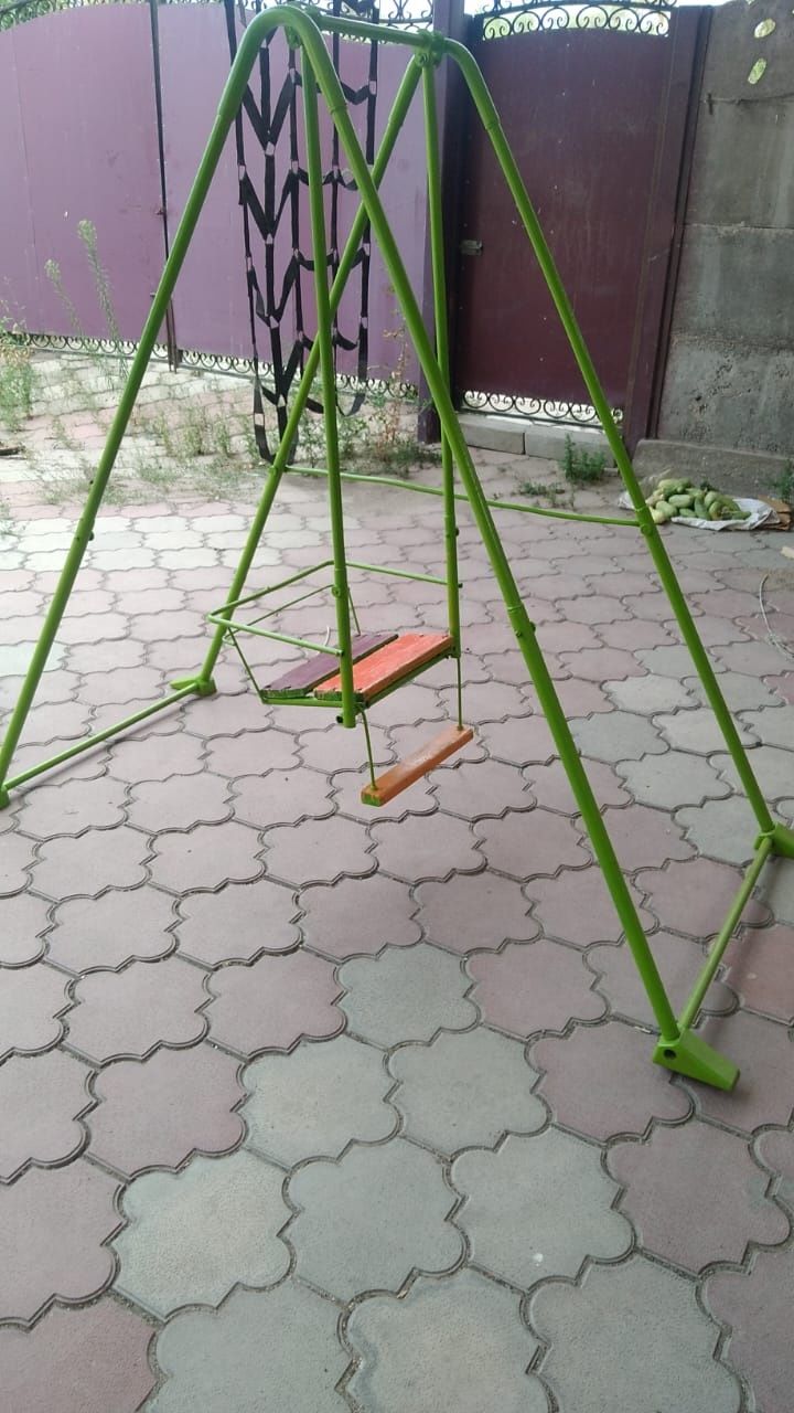 Качеля. Качаться  детям и взрослым.