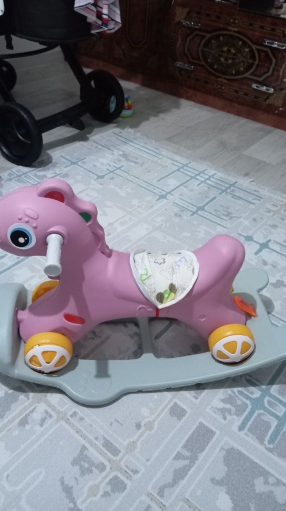 Продам лошадку качалку