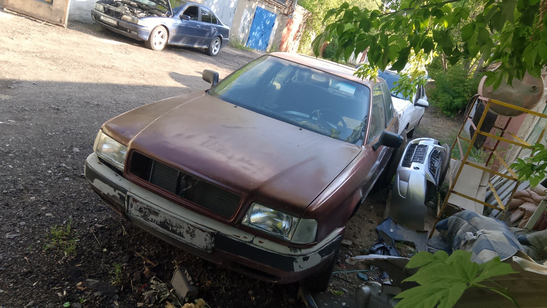 Продам Ауди 80 б4