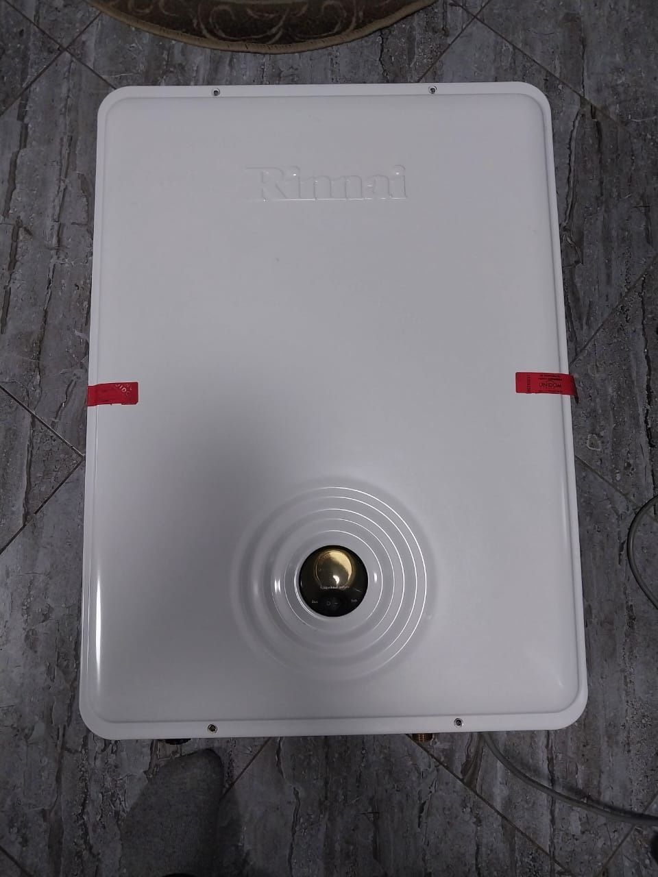 Продам газовый котел Rinnai в идеальном состоянии
