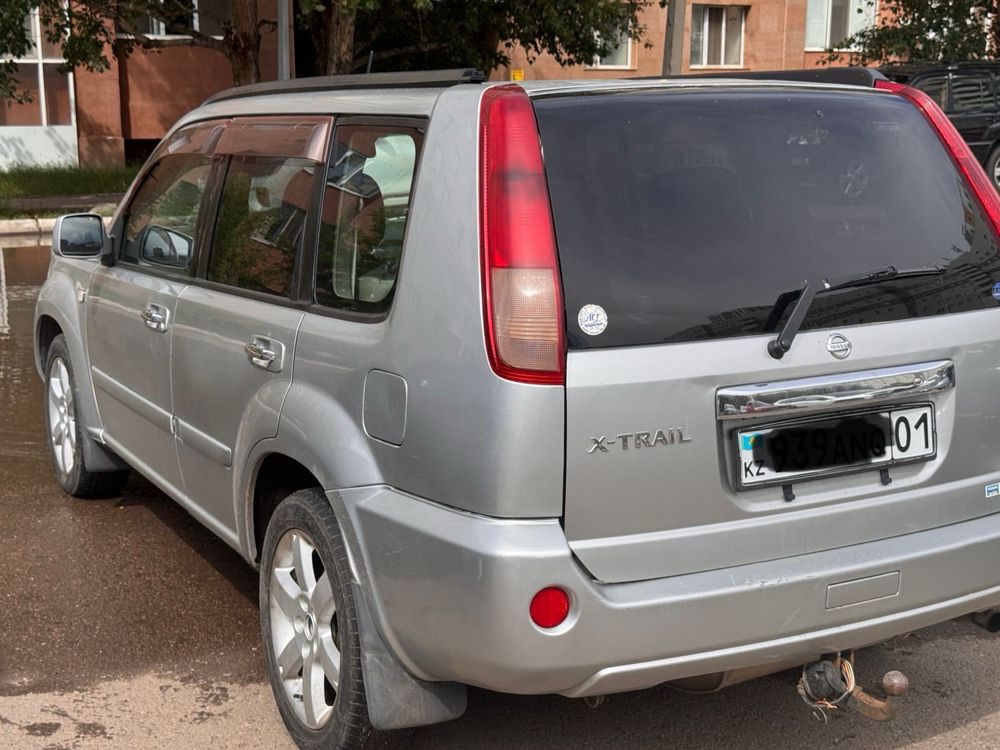 Продам автомобиль Nissan X-Trail, 2005 года, кроссовер