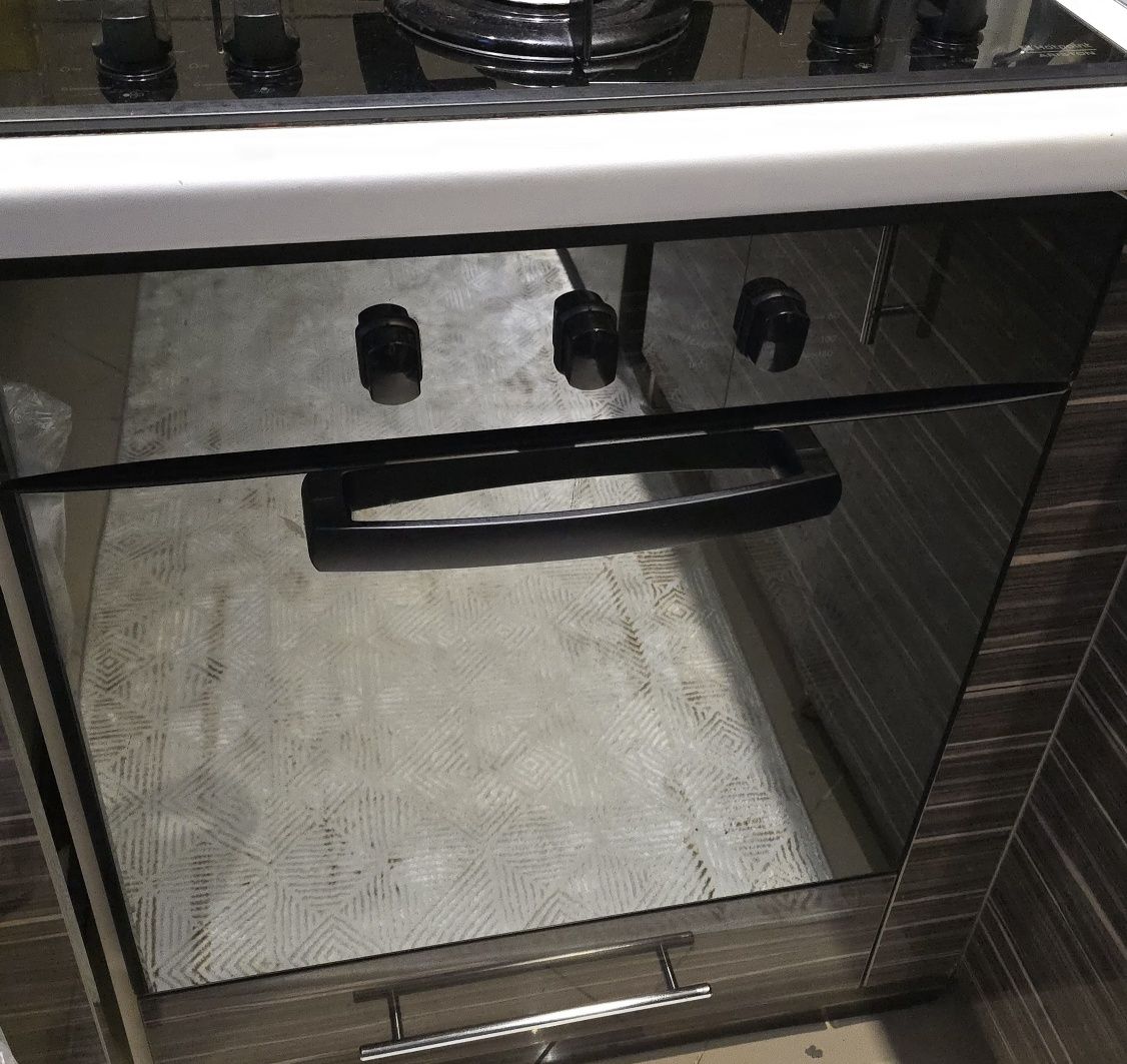 Варочная поверхность и духовой шкаф Hotpoint-Ariston