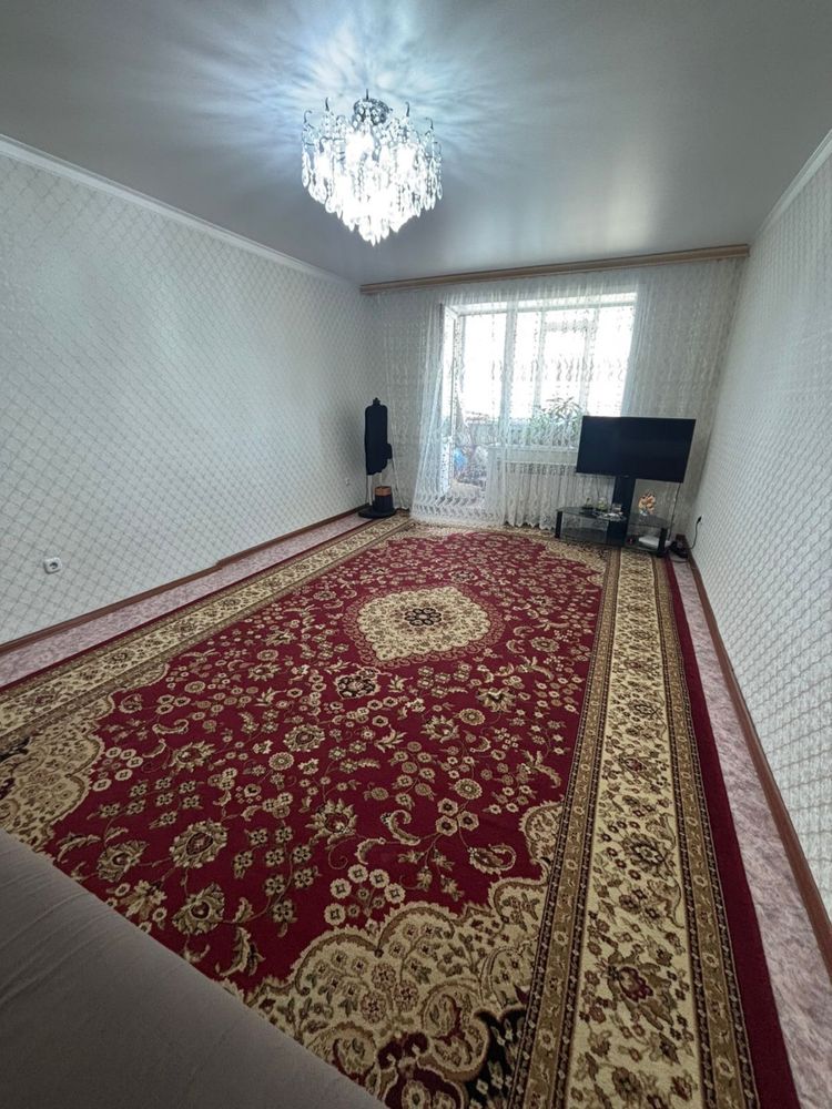 Продам ковер срочно зал