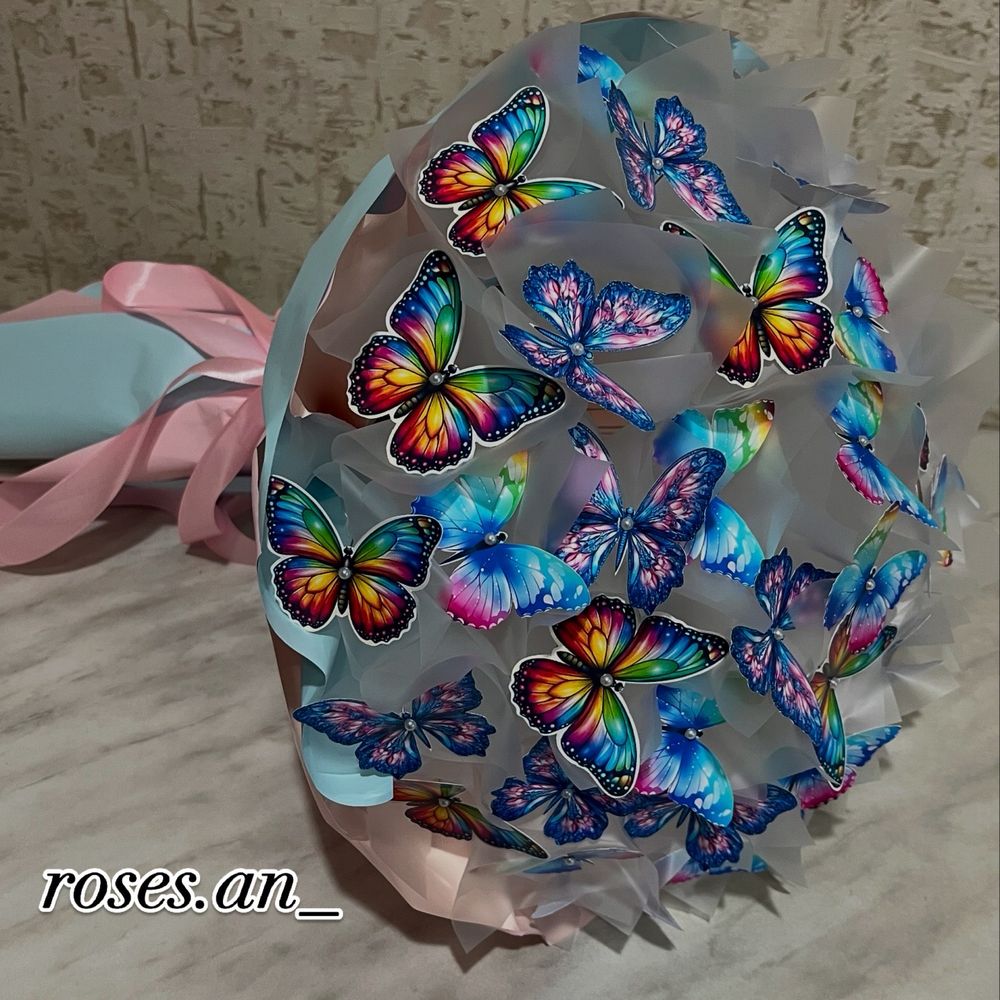 Атласные розы, пионы, тюльпаны