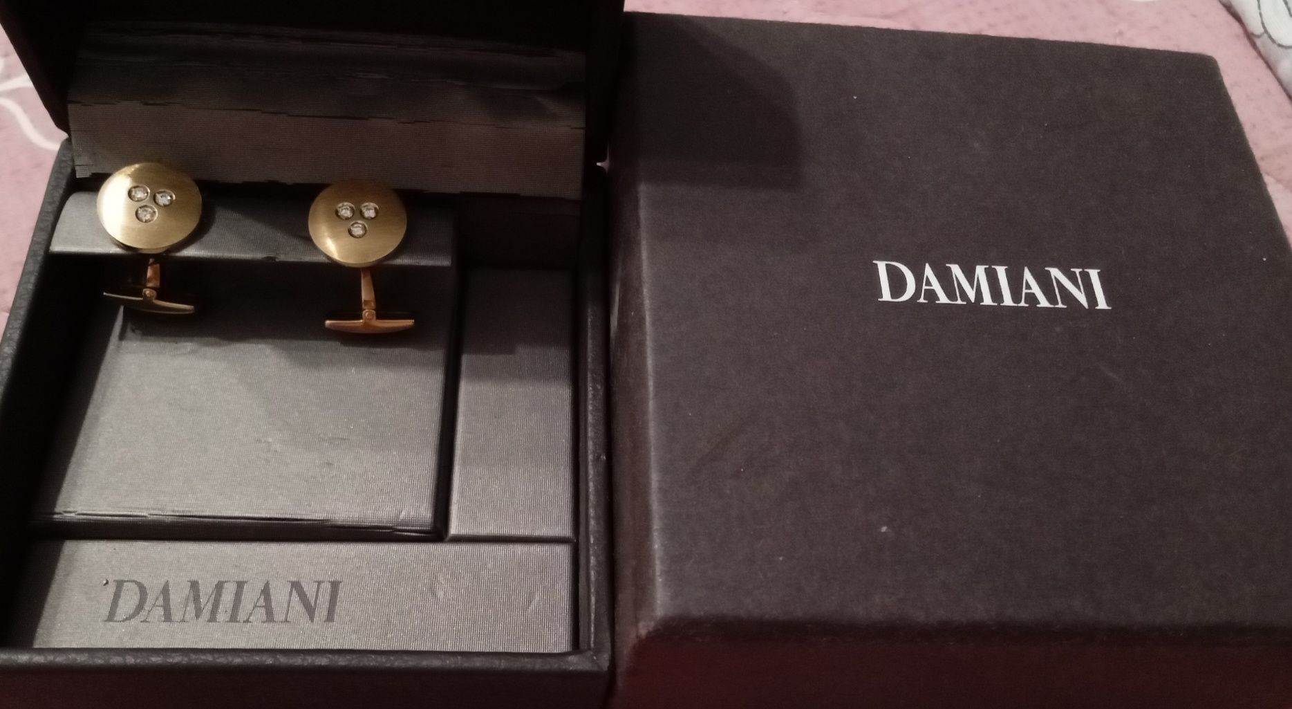Damiani золотые запонки 18 к с бриллиантами
