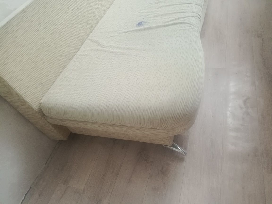Отдам диван раскладной