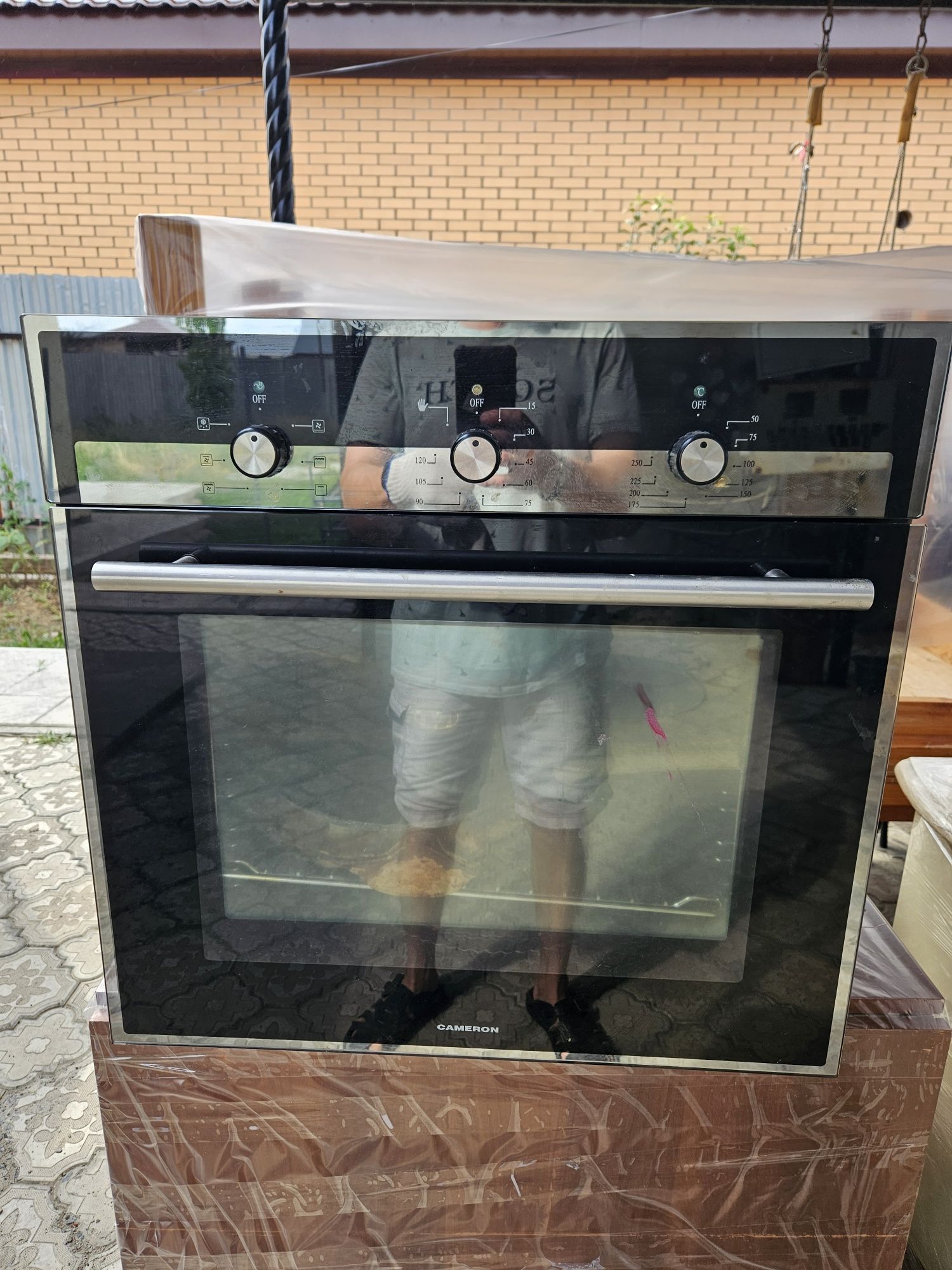 Продам духовой шкаф встроенный.