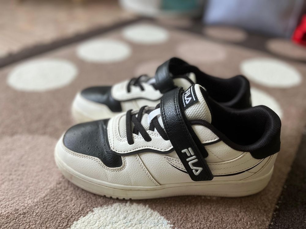Продам кроссовки Fila!