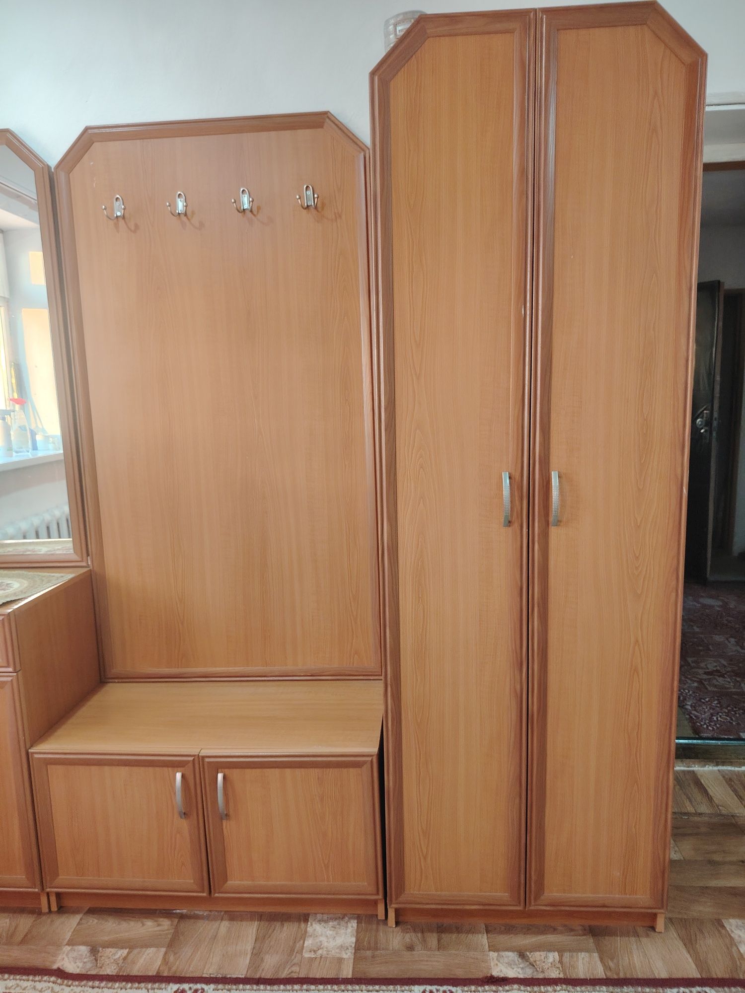 Продам прихожую за 25000тг