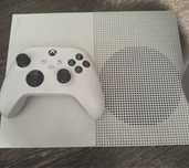 xbox one s 1TB 1 геймпад