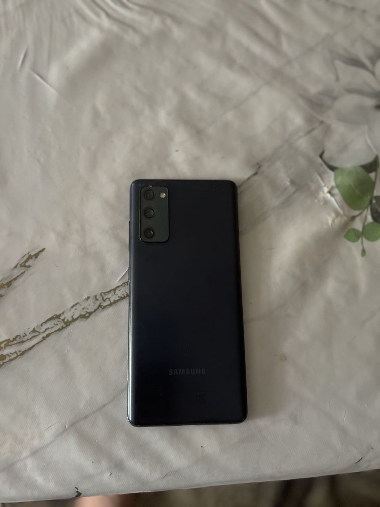 Продам Samsung s20fe