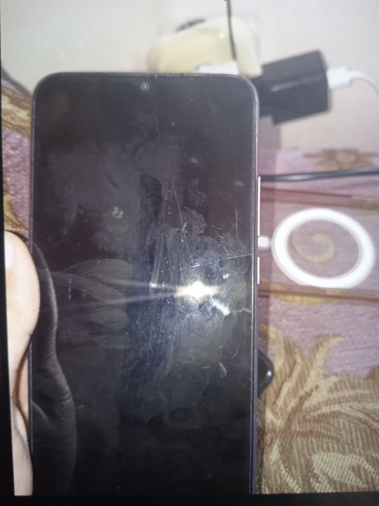 Продам Redmi 9c 4/128 в состоянии 7.5-7.7/10