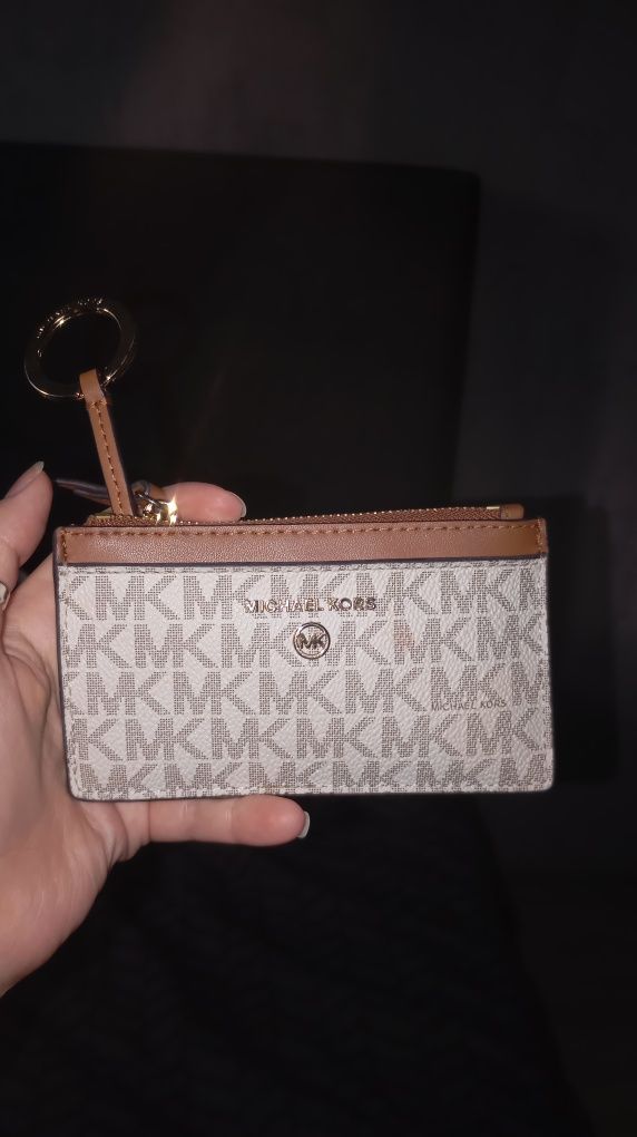 Продам кошелёк-картхолдер michael kors оригинал