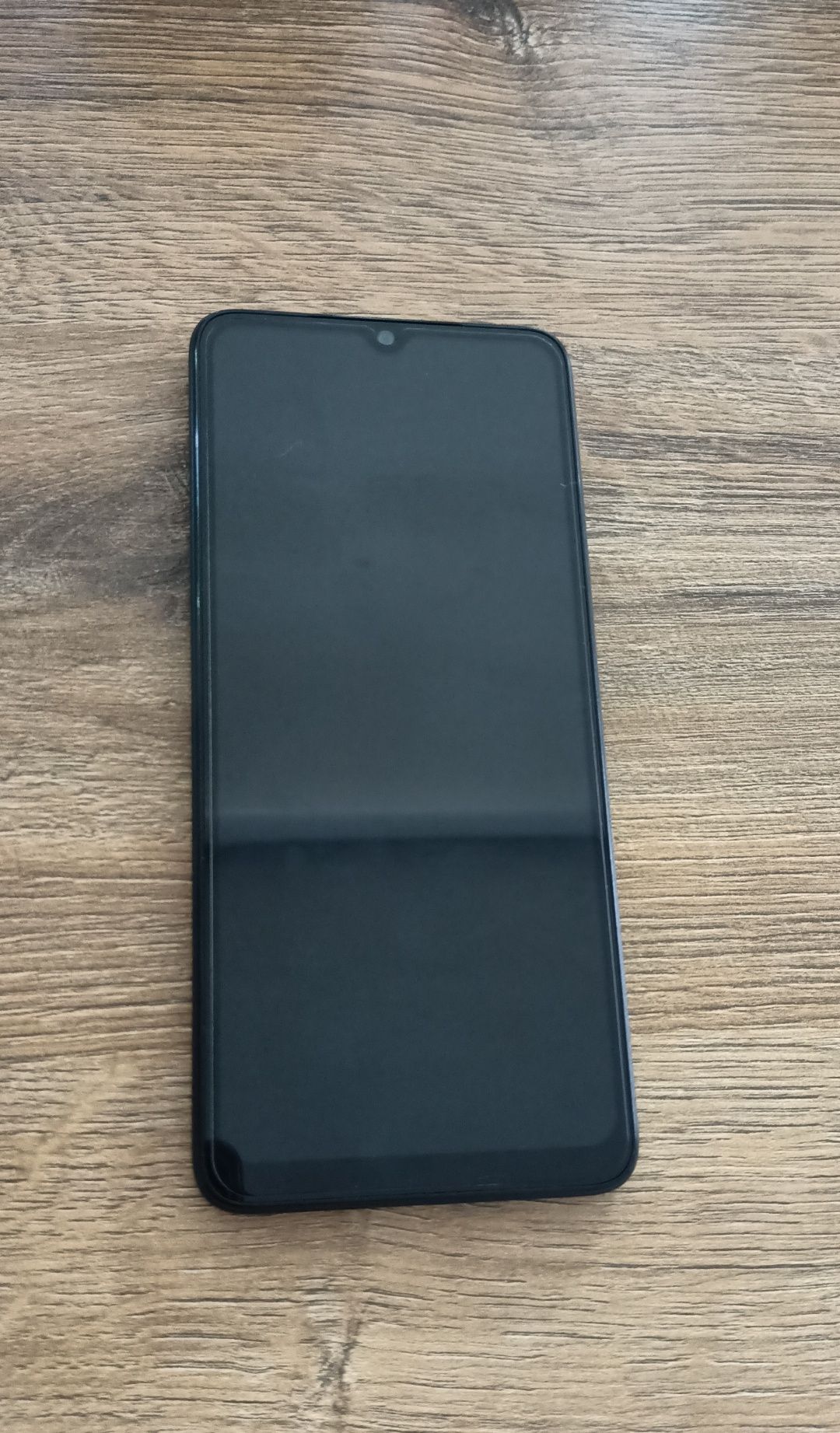 Продам телефон Redmi. Торг уместен