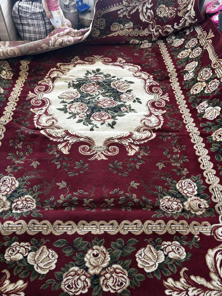 Продам ковер.