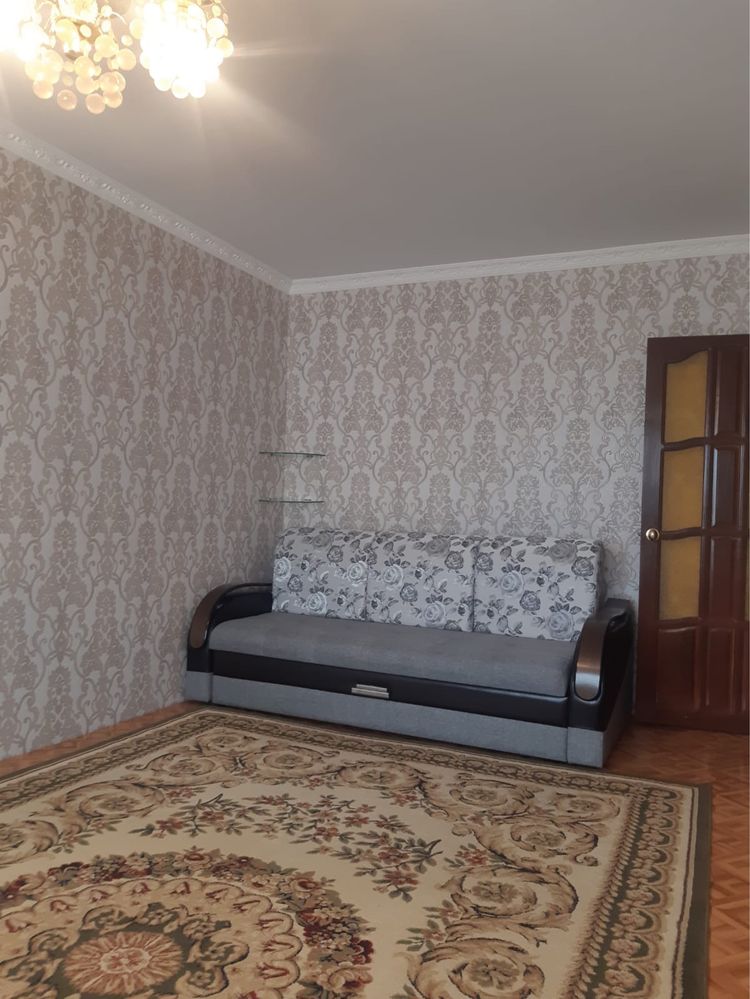 Продается 2-комн. квартира Молодежный 15