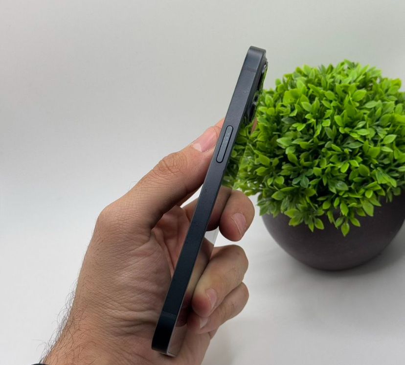 iPhone 13 с гарантией