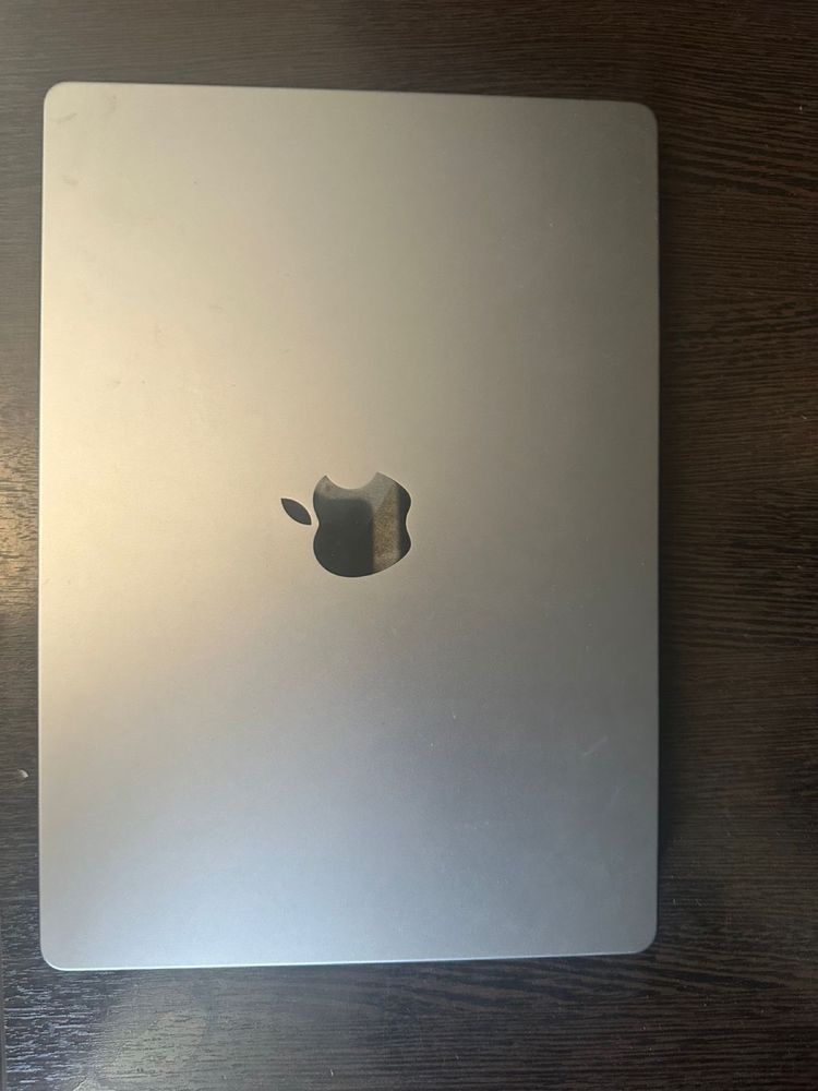 MacBook pro 14 2021
