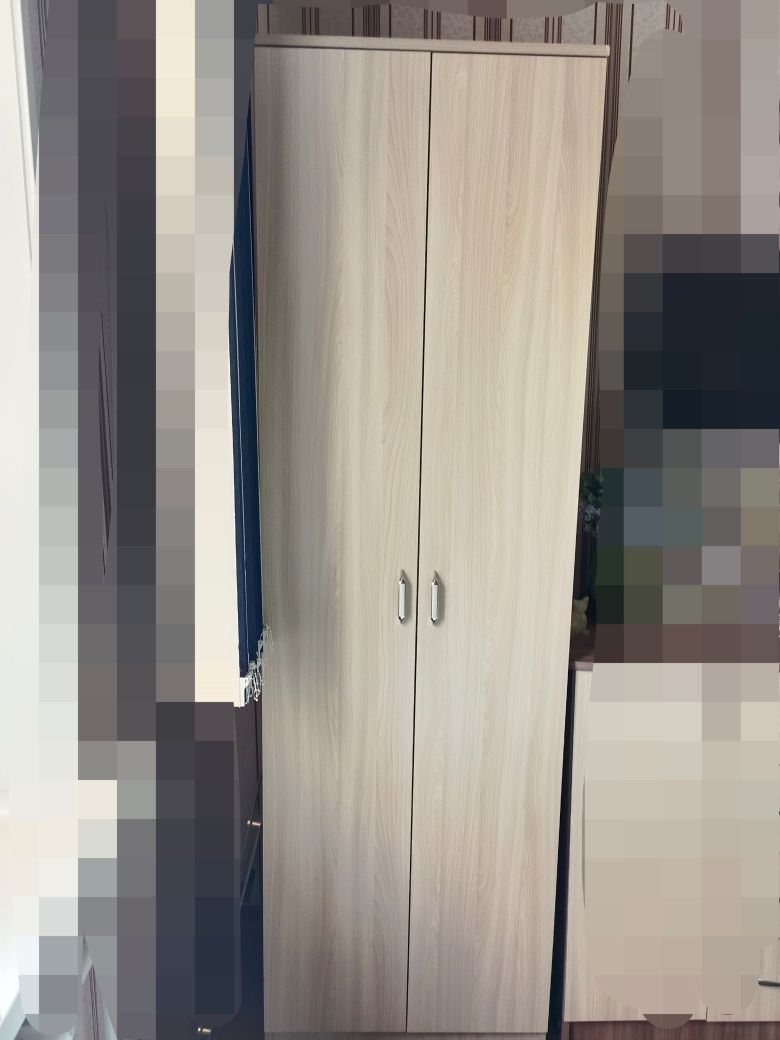 Продается Шкаф домашний для вещей
