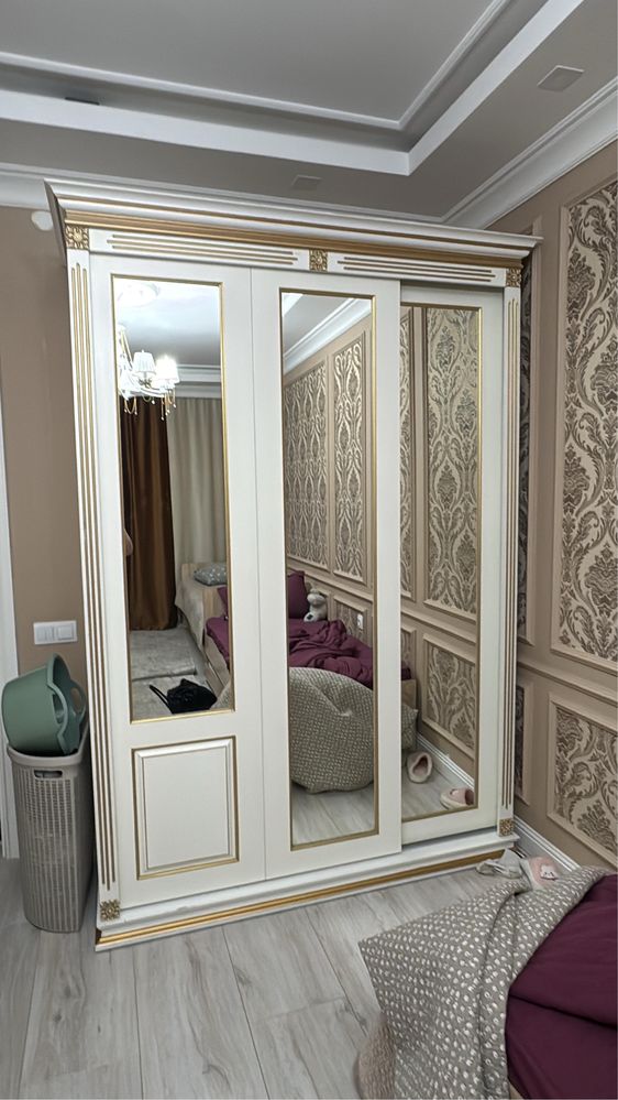 Продам гарнитур в детскую
