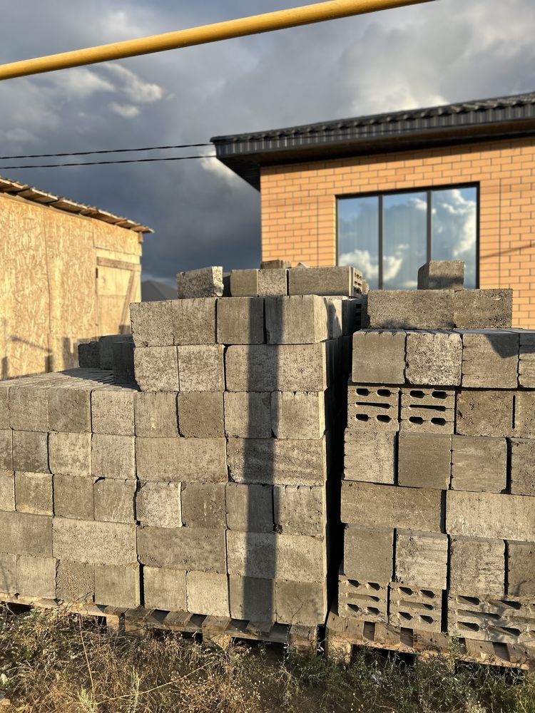 Продам керамзитовый кирпич