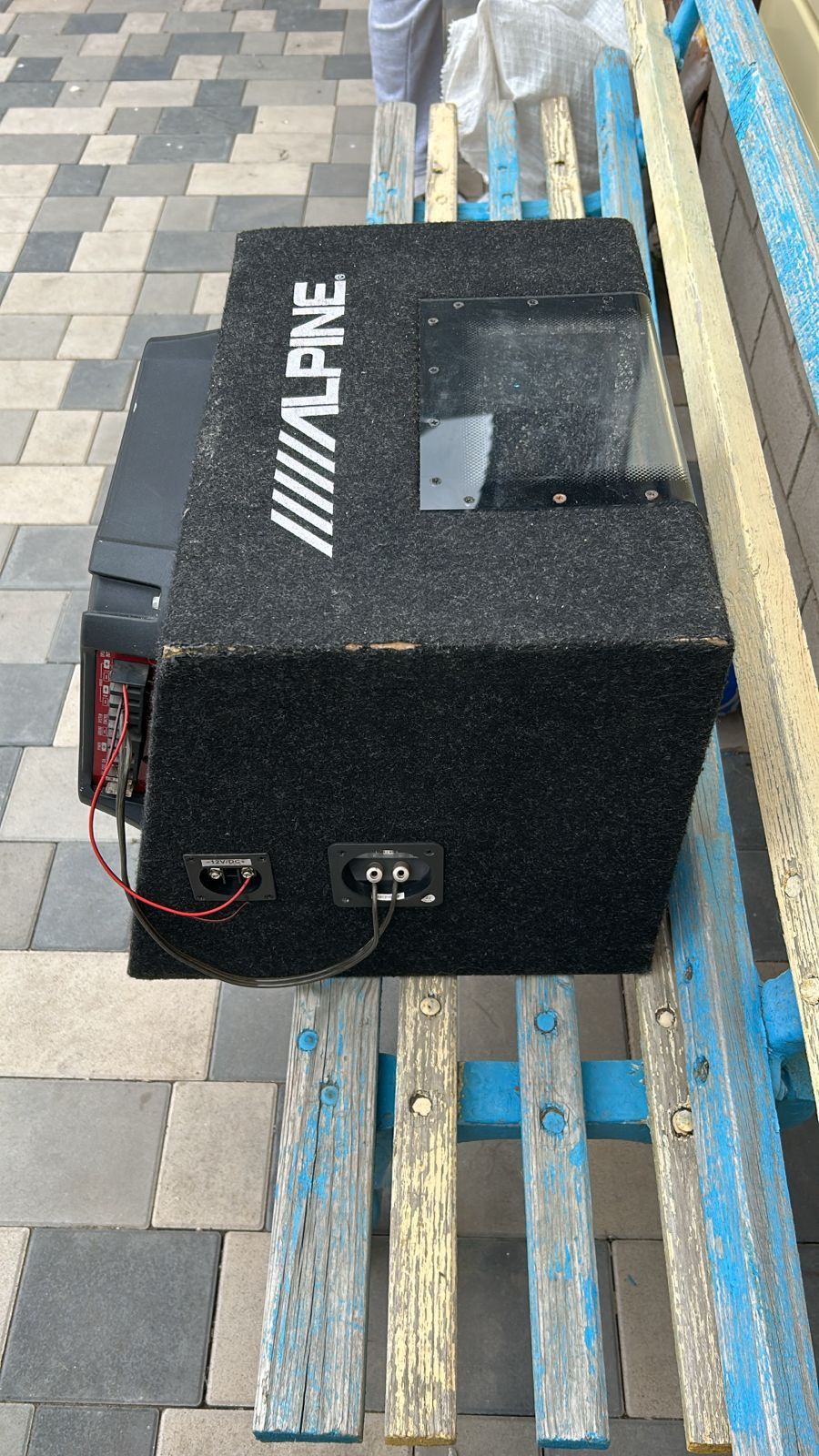 Продается Сабвуфер Alpine SBG-1244BP с усилителем Pioneer