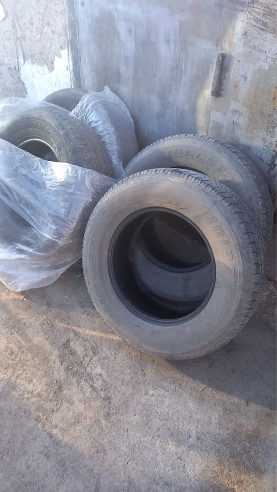 Продам шины Bridgestone 265/65/17 за 80000 тенге!