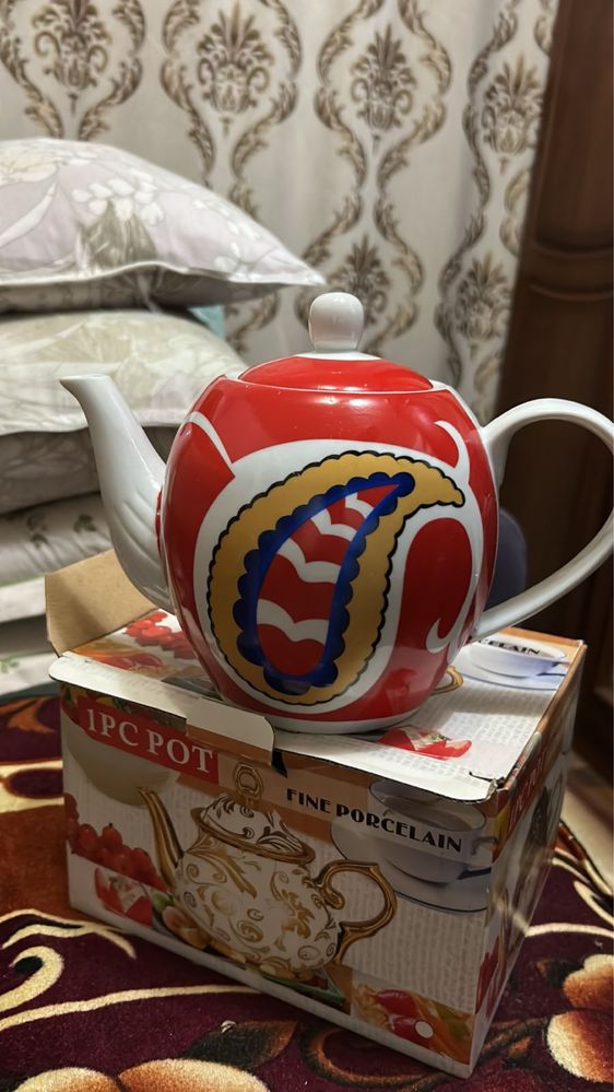 Чайник новый 4000 тг