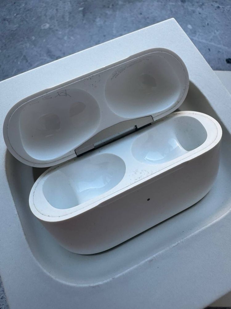 AirPods Pro 2 в хорошем состоянии