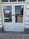 Двери алюминивый