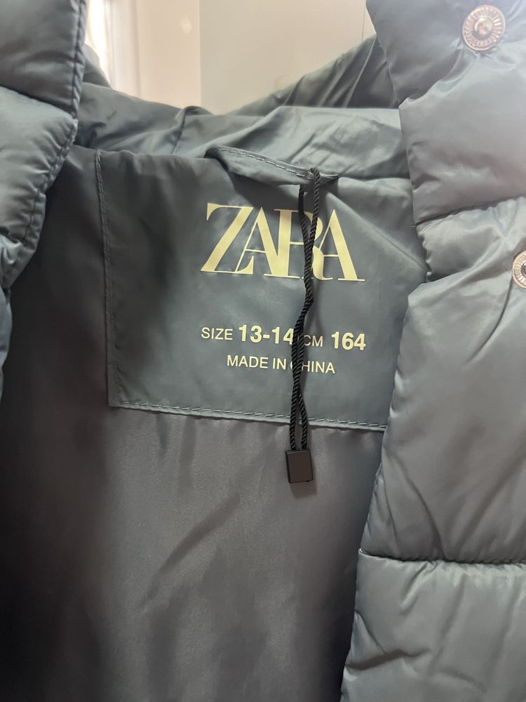 безрукавка от ZARA