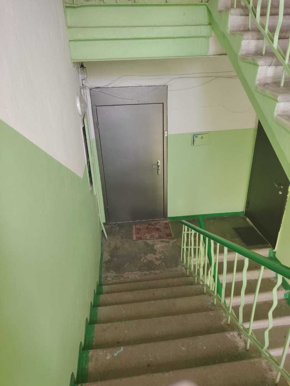 Продам 2-х квартиру кирпич,5/5эт, балкон ул.Потанина д.17